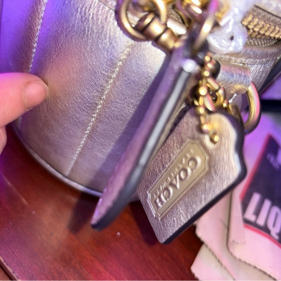 BNWT‼️ gold COACH UNIQUE STYLE ‼️ - Picture 3 of 7